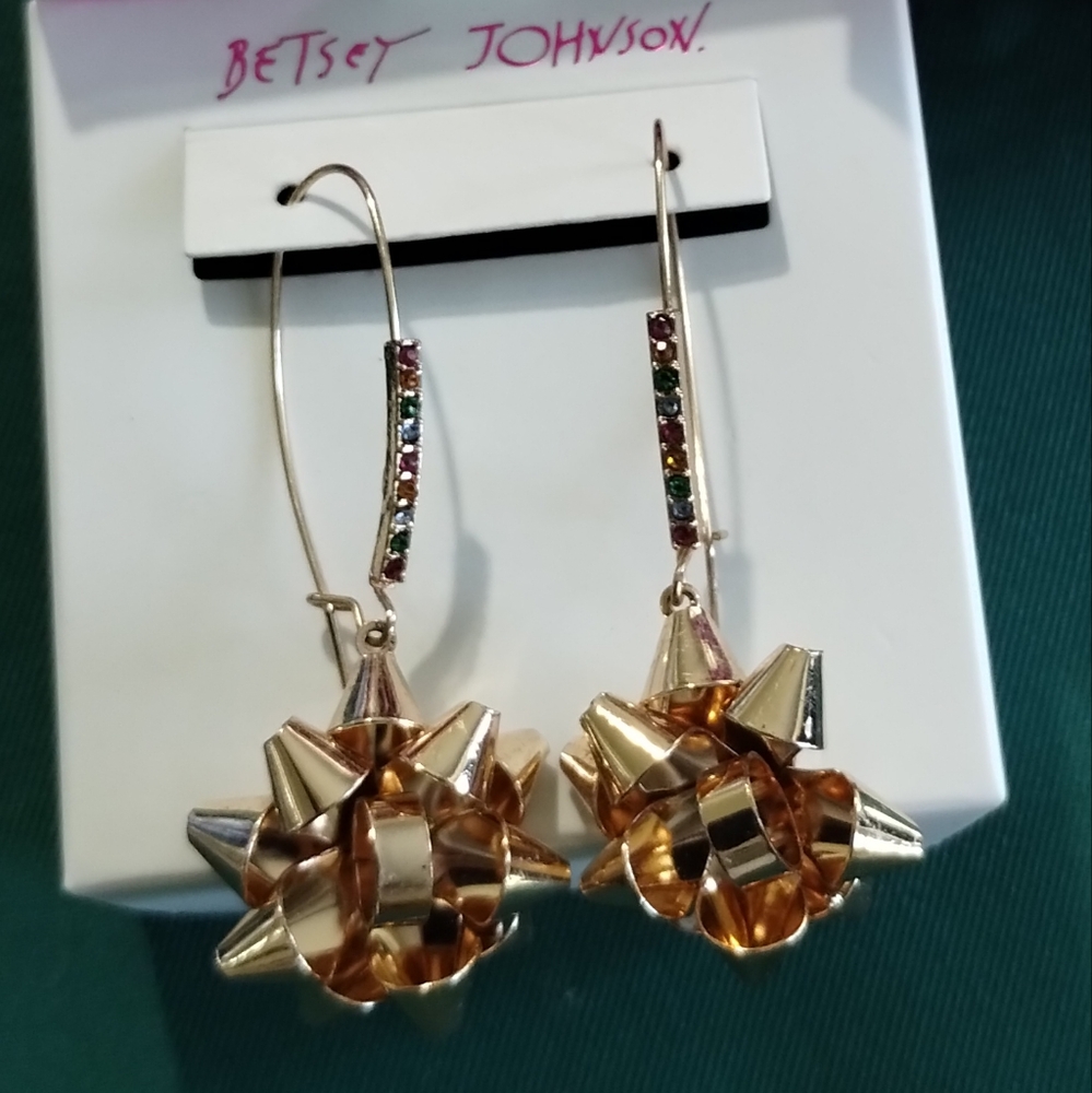 New Betsey Johnson Wrap Me Up Bow, Metallic Gold Oversize Dangle Earrings.